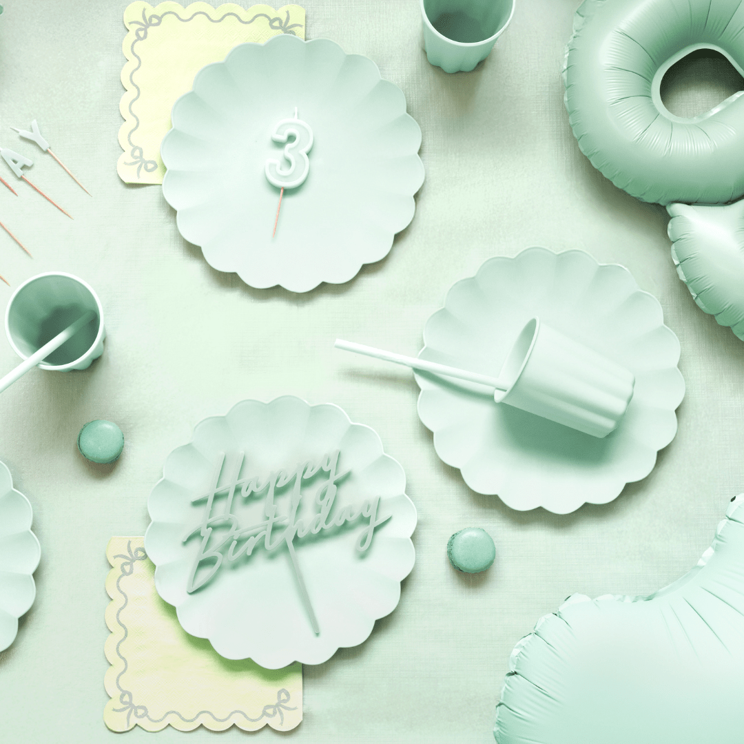 Light Green Frill Plastic Party Cups x 4 - Eco Friendly Party party cups Light Green Frill Plastic Party Cups x 4