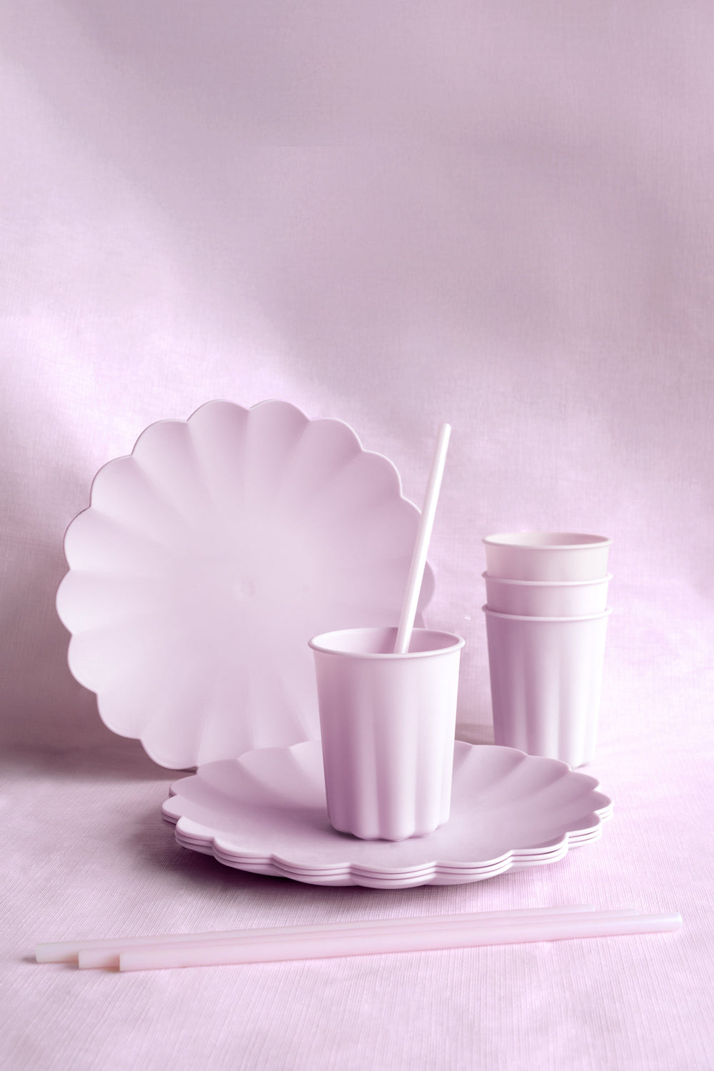 Light Violet Frill Plastic Party Plates x 4 - Eco Friendly Party party plates Light Violet Frill Plastic Party Plates x 4