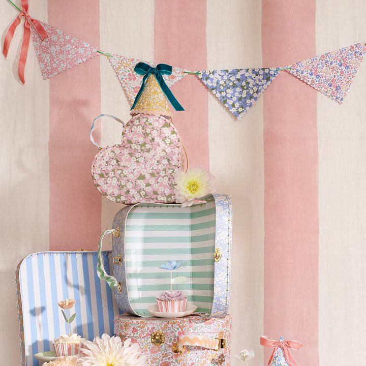Liberty Print Scallop Edge Party Garland