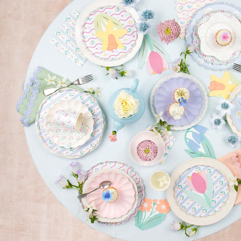 Bloomsbury Floral Dinner Party Plates x 8 | Meri Meri party plates Bloomsbury Floral Dinner Party Plates x 8