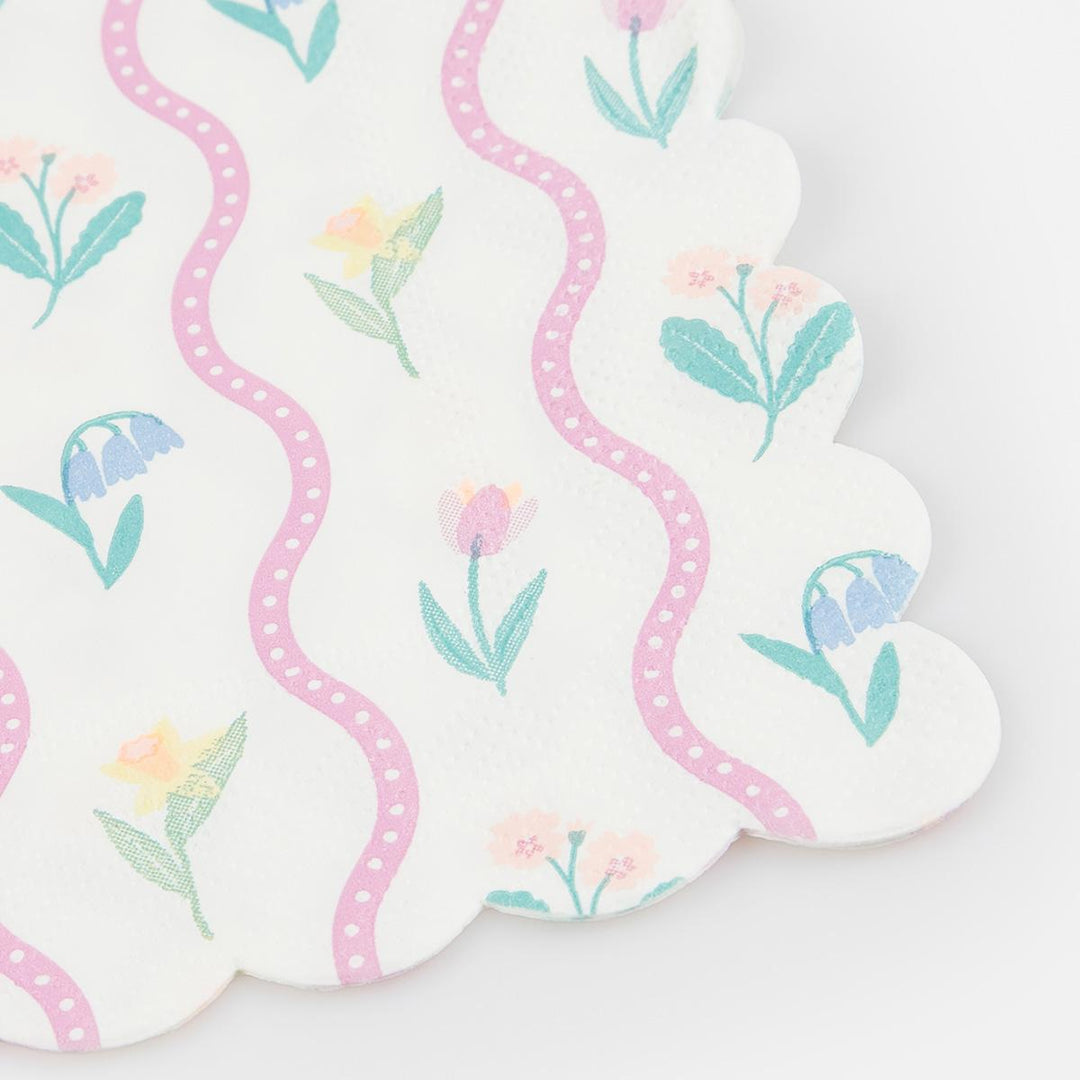 Bloomsbury Floral Small Party Napkins x 16 | Meri Meri party napkins Bloomsbury Floral Small Party Napkins x 16