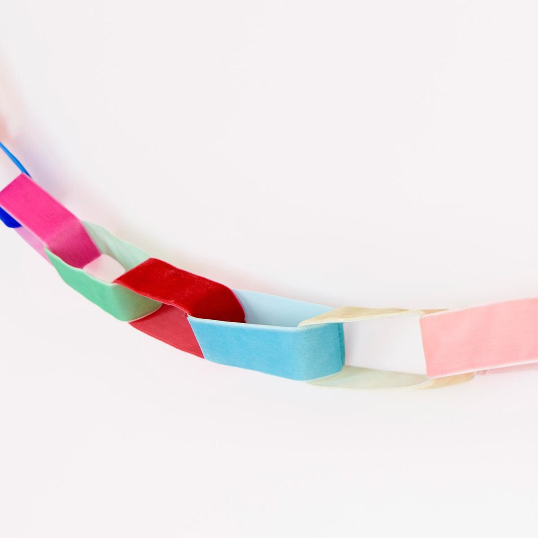 Bright Velvet Chain Link Party Garland Bunting Bright Velvet Chain Link Party Garland