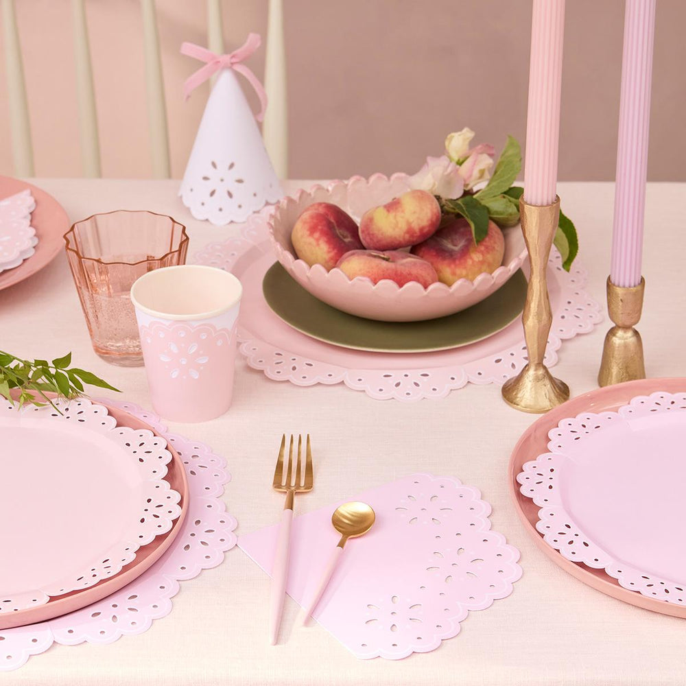 Broderie Anglaise Lace Dinner Party Plates x 8 | Meri Meri party plates Broderie Anglaise Lace Dinner Party Plates x 8