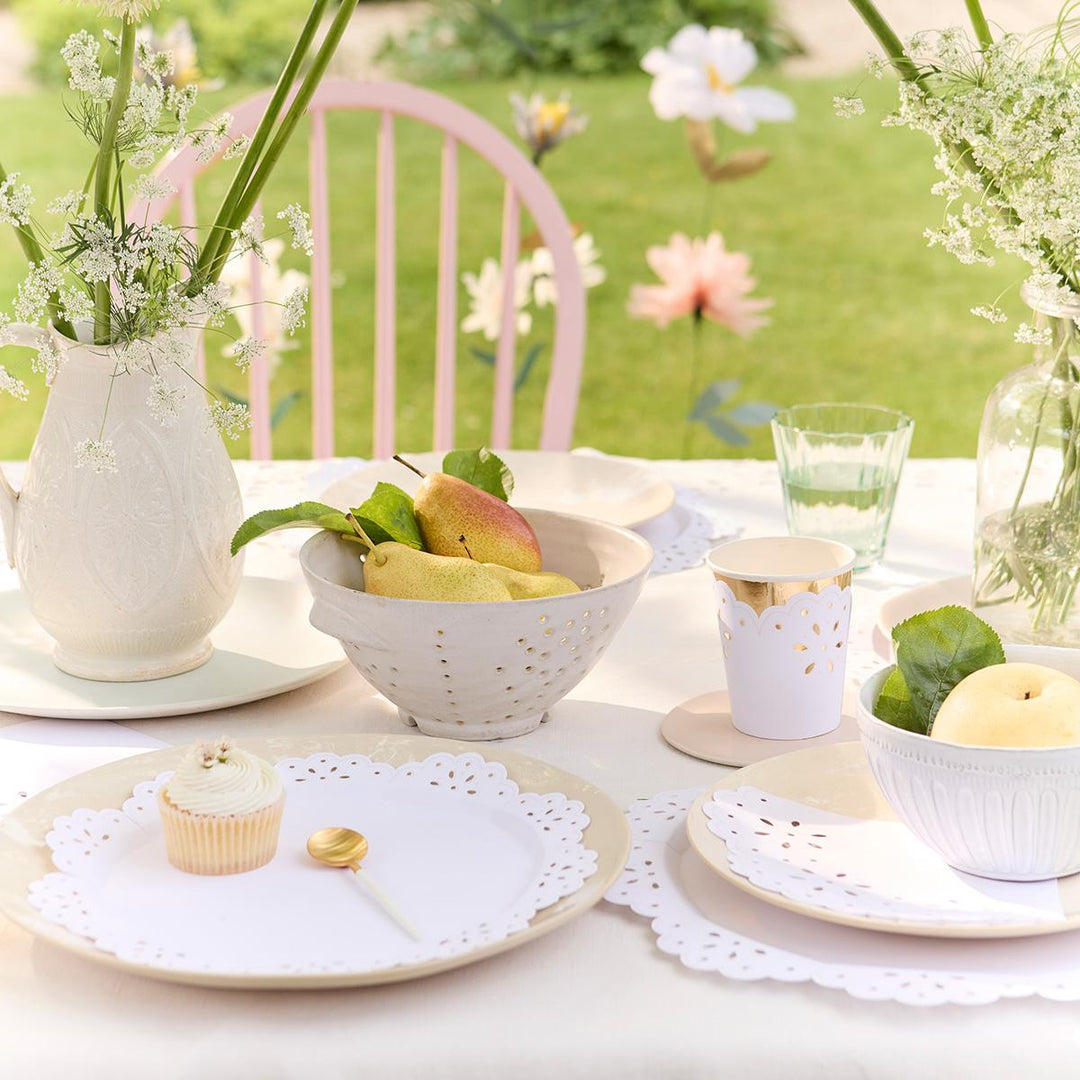 Broderie Anglaise Lace White Dinner Party Plates x 8 | Meri Meri party plates Broderie Anglaise Lace White Dinner Party Plates x 8