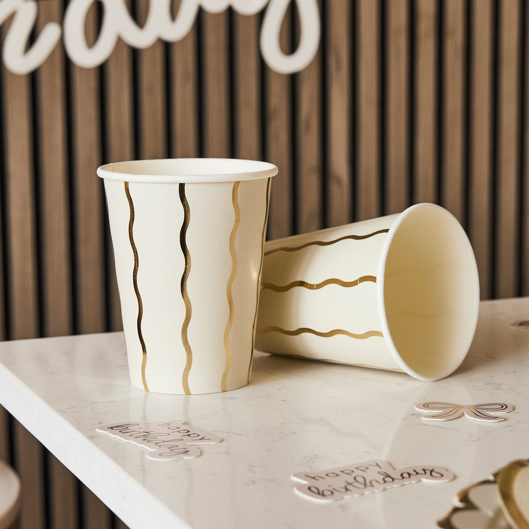 Champagne &amp; Gold Wavy Party Cups x 8 Disposable Cups Champagne &amp; Gold Wavy Party Cups x 8