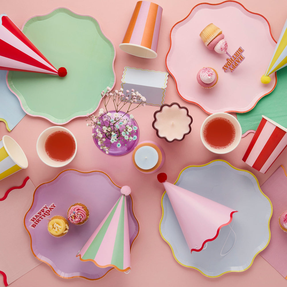 Colourful Edge Scallop Party Plates x 8 party plates Colourful Edge Scallop Party Plates x 8