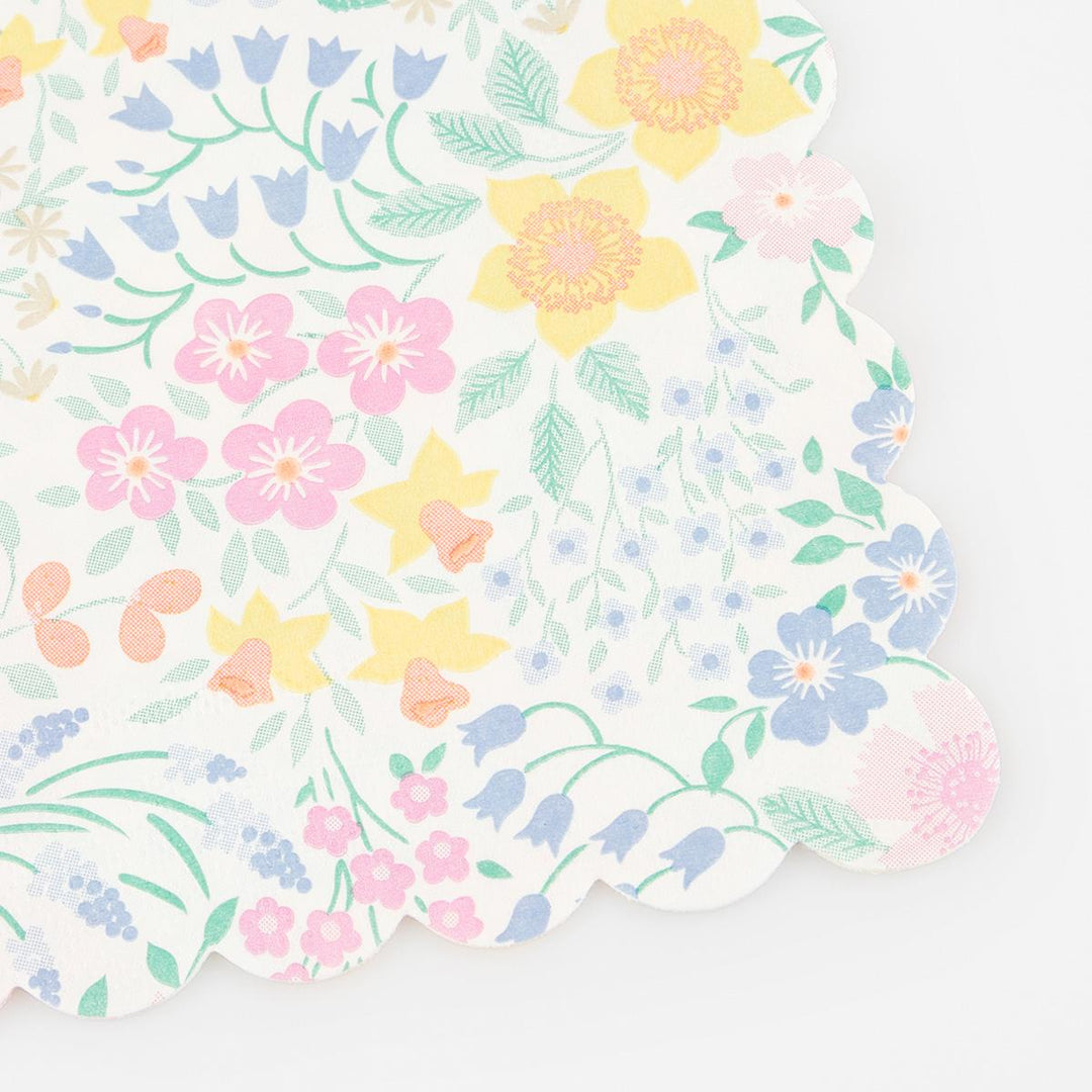 Cottage Garden Small Party Napkins x 16 | Meri Meri party napkins Cottage Garden Small Party Napkins x 16