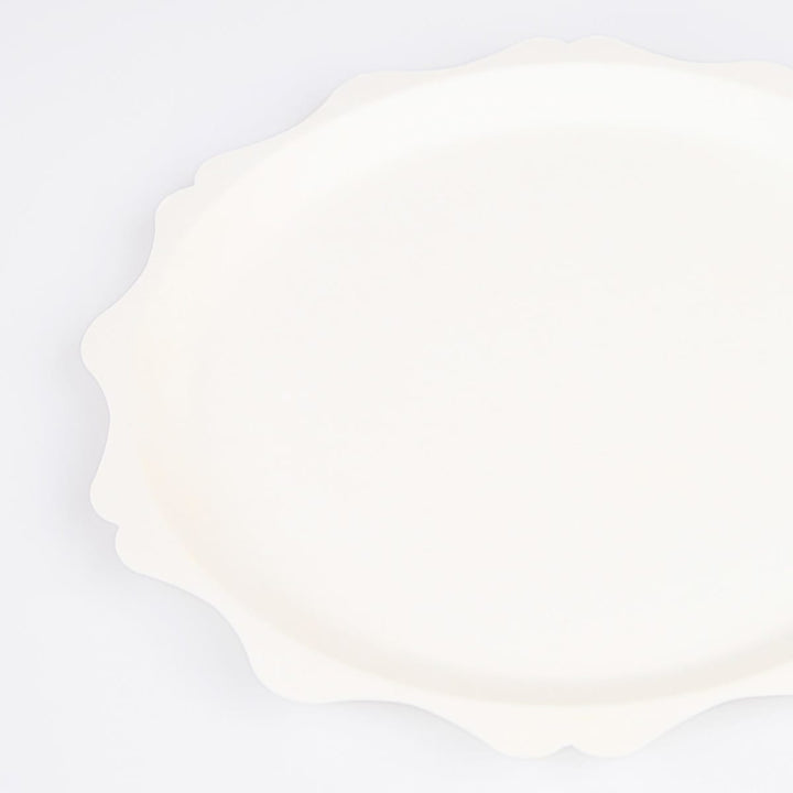 Cream Decorative Edge Compostable Dinner Party Plates x 8 | Meri Meri party plates Cream Decorative Edge Compostable Dinner Party Plates x 8