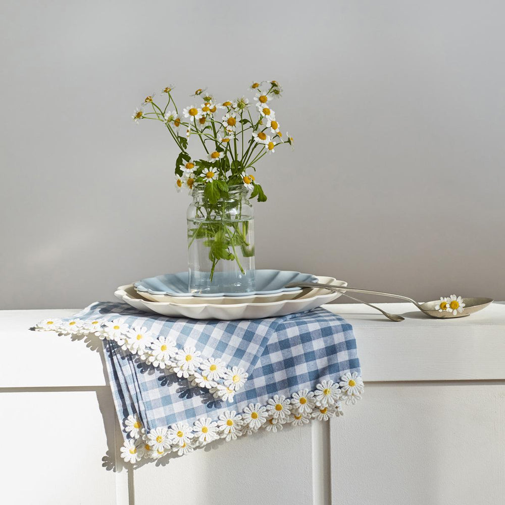 Daisy Edge Gingham Fabric Party Napkins x 4 party napkins Daisy Edge Gingham Fabric Party Napkins x 4