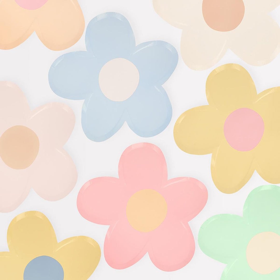 Daisy Shaped Party Plates x 8 | Meri Meri party plates Daisy Shaped Party Plates x 8