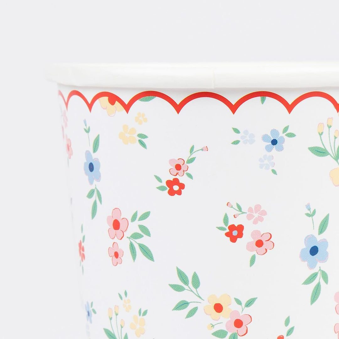 Ditsy Posy Scalloped Party Cups x 8 | Meri Meri party cups Ditsy Posy Scalloped Party Cups x 8