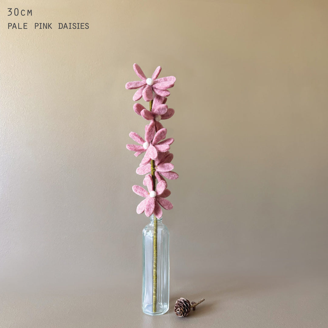 East of India Felt Daisy Branch, Pink Daisies Easter Decoration East of India Felt Daisy Branch - Pink Daisies