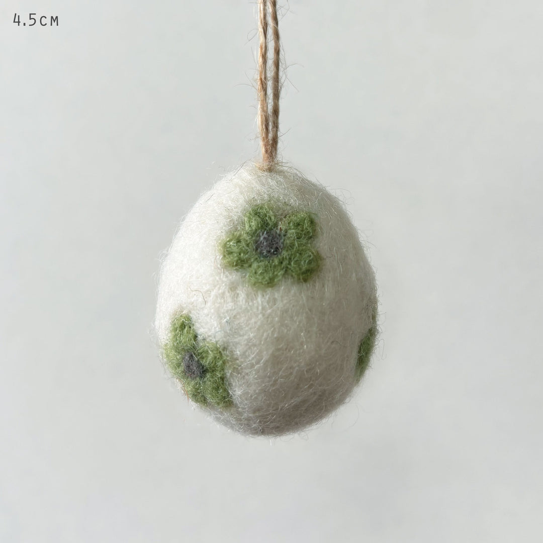 East of India Green Felted Daisy Easter Egg Decoration Easter Decoration East of India Felted Daisy Easter Egg Hanging Decoration - Green