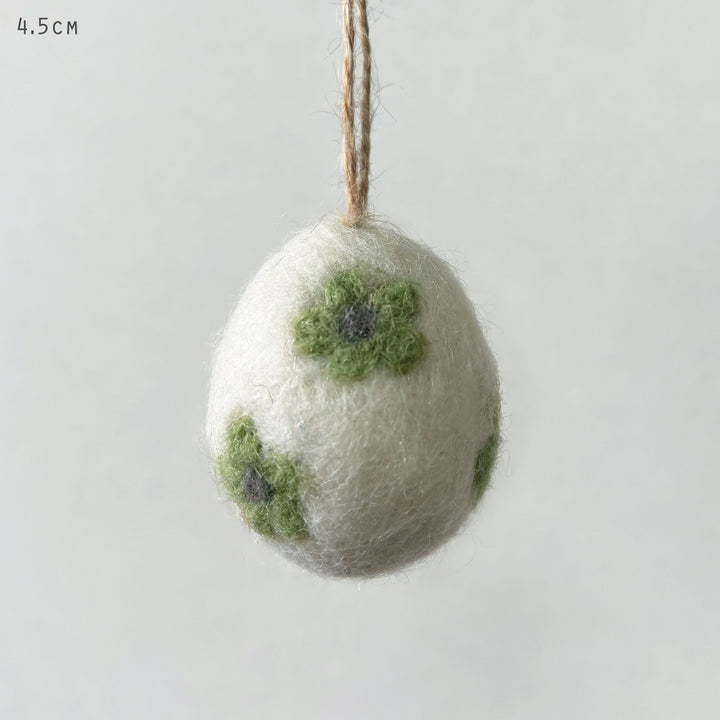 East of India Green Felted Daisy Easter Egg Decoration Easter Decoration East of India Felted Daisy Easter Egg Hanging Decoration - Green