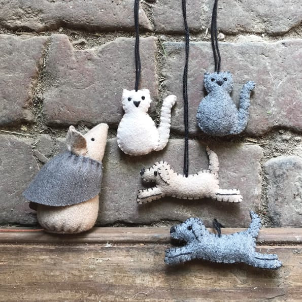 East of India Grey Felt Running Dog Hanging Decoration Hanging Decoration East of India Felt Running Dog Hanging Decoration - Grey