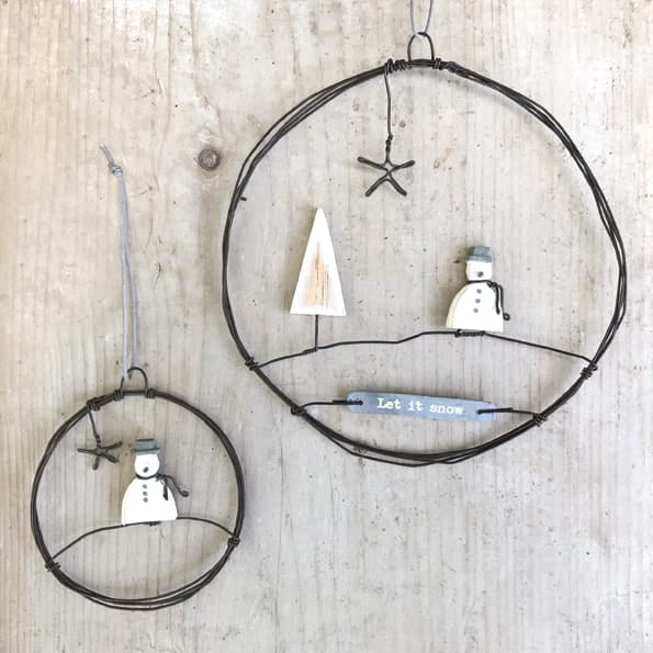 East of India Large Rusty Wire Wreath | Snowman Wreath East of India Large Rusty Wire Wreath Christmas Decoration - Snowman