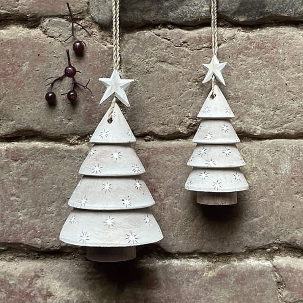 East of India Large Wooden Christmas Tree Decoration with Dots Hanging Decoration East of India Wooden Christmas Tree Decoration with Dots - Large
