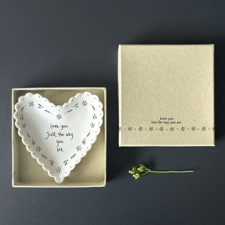 East of India Scallop Heart Dish – Love you just the way you are dish East of India Scallop Heart Dish – Love you just the way you are