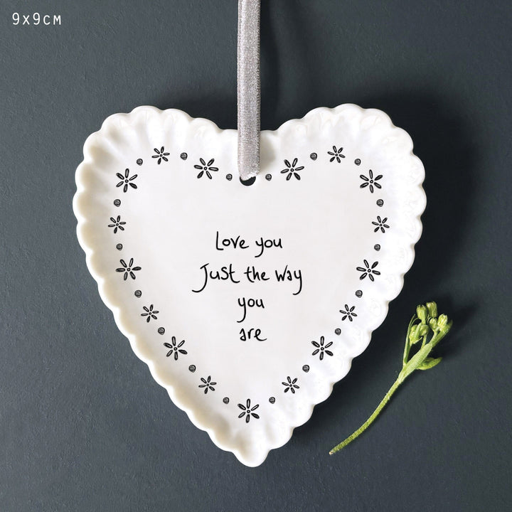 East of India Scallop Heart - Love you just the way Hanging Decoration East of India Scallop Heart - Love you just the way