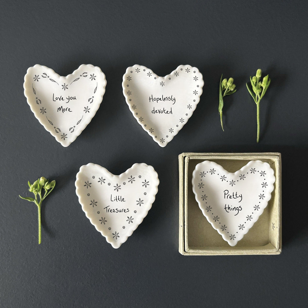 East of India Small Scallop Heart Dish – Little treasures ring dish East of India Small Scallop Heart Dish – Little treasures