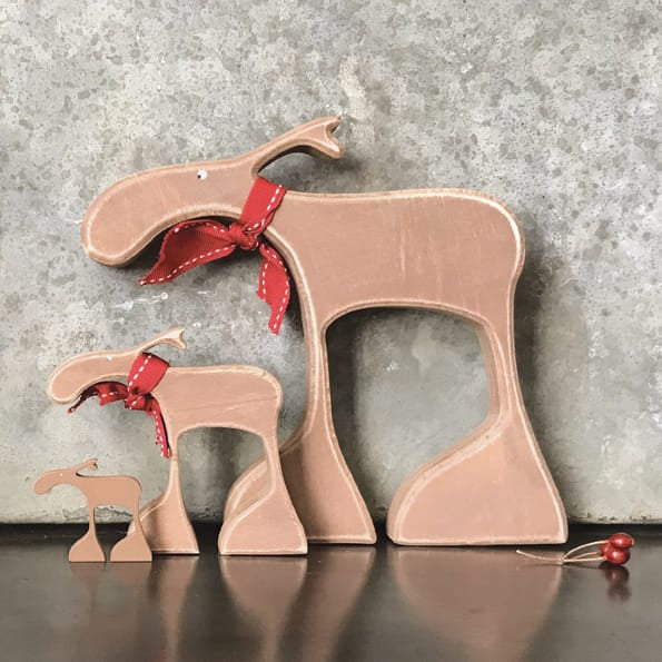 East of India Tiny Wooden Reindeer Christmas Decoration Christmas Decoration East of India Tiny Wooden Reindeer Christmas Decoration