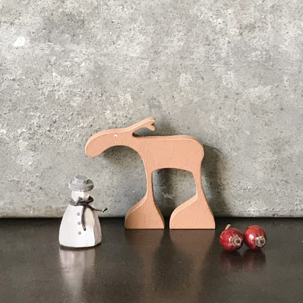 East of India Tiny Wooden Reindeer Christmas Decoration Christmas Decoration East of India Tiny Wooden Reindeer Christmas Decoration