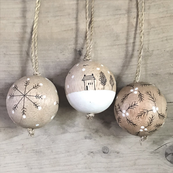 East of India Wooden Bauble, Berry Branches Bauble East of India Wooden Bauble Christmas Tree Decoration - Berry Branches