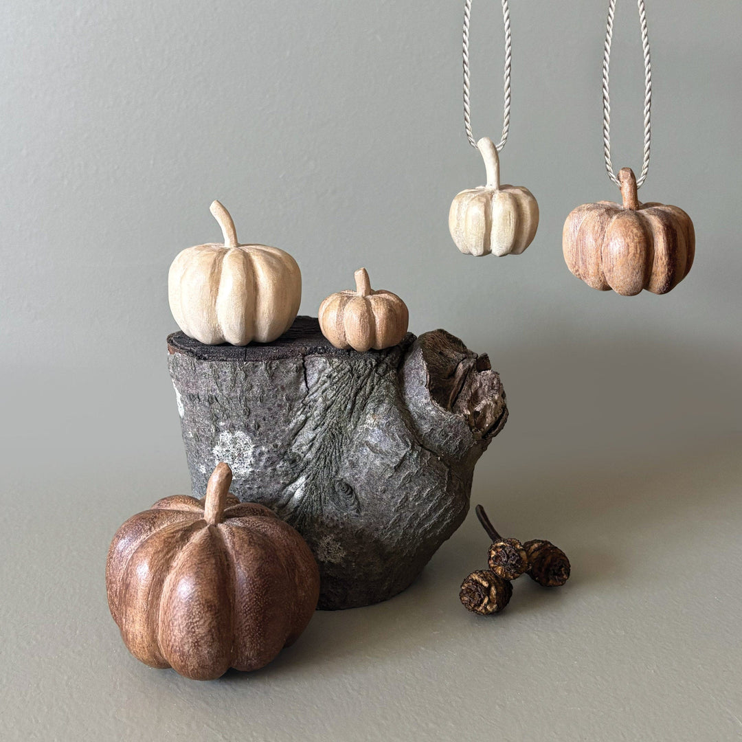 East of India Wooden Pumpkin - Large ornament East of India Wooden Pumpkin - Large