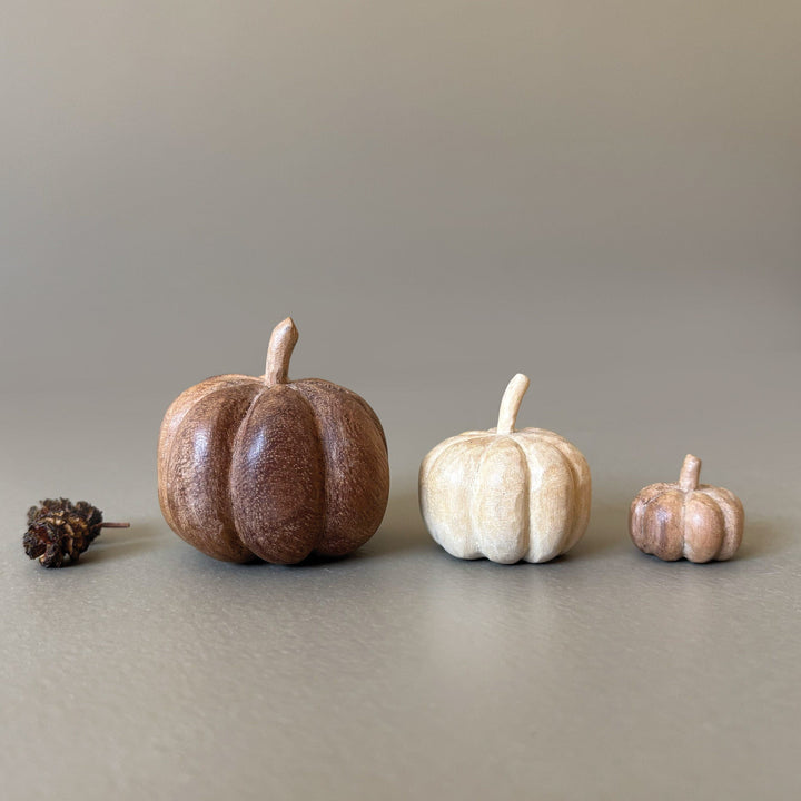 East of India Wooden Pumpkin - Large ornament East of India Wooden Pumpkin - Large