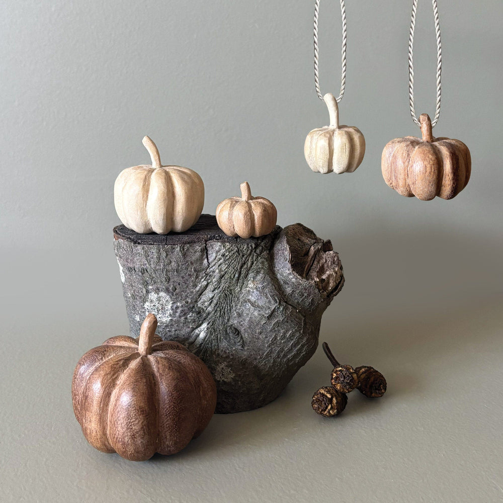 East of India Wooden Pumpkin - Small ornament East of India Wooden Pumpkin - Small