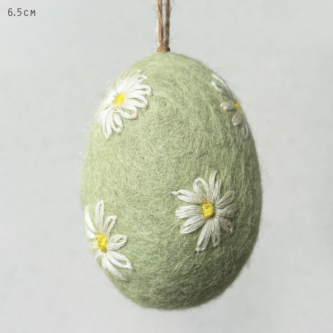 Easter Embroidered Daisy Egg - Green easter decorations Easter Embroidered Daisy Egg - Green