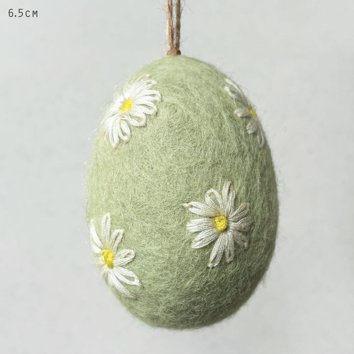 Easter Embroidered Daisy Egg - Green easter decorations Easter Embroidered Daisy Egg - Green