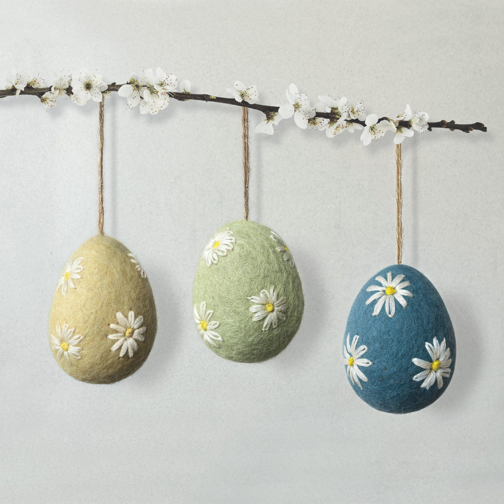 Easter Embroidered Daisy Egg - Yellow easter decorations Easter Embroidered Daisy Egg - Yellow