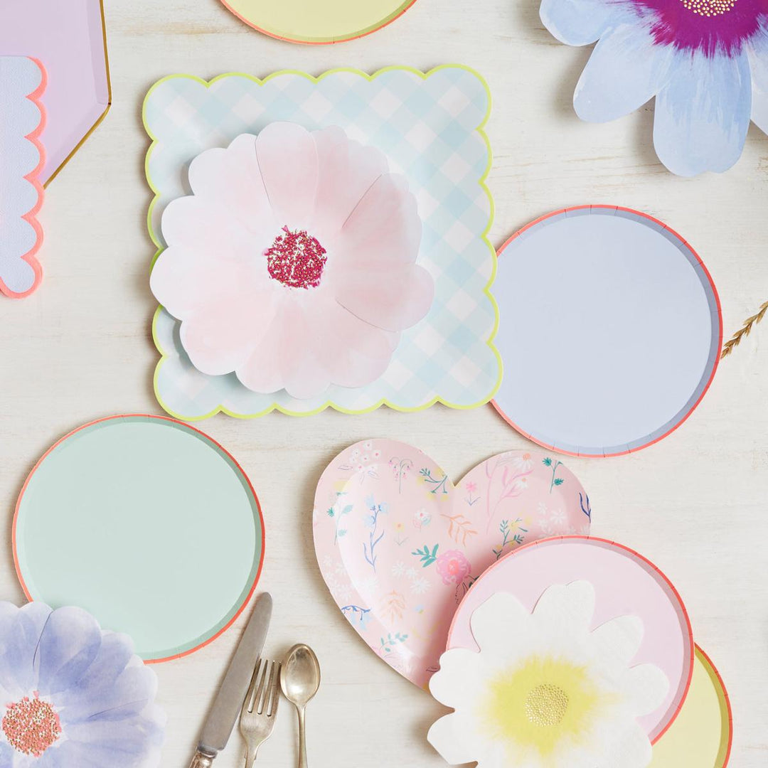 Flower Garden Party Napkins x 16 | Meri Meri party napkins Flower Garden Party Napkins x 16