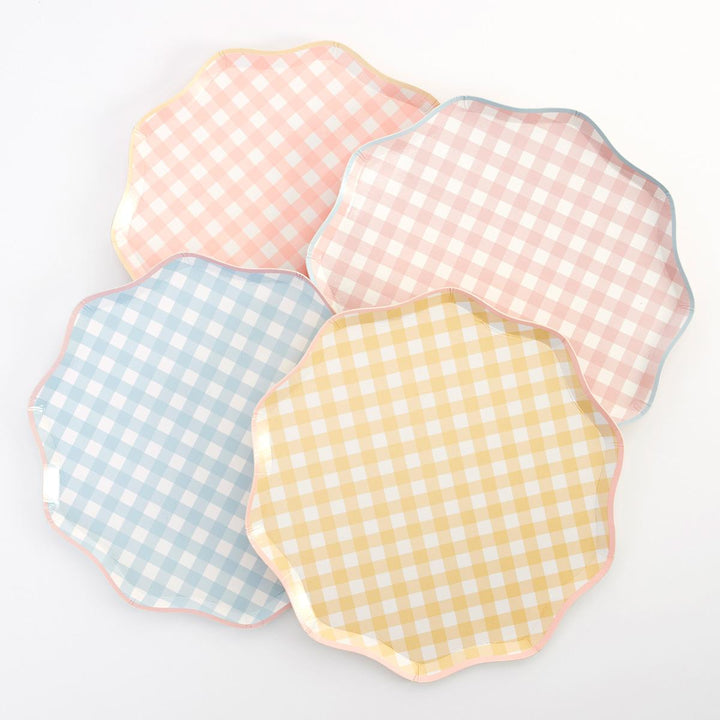 Gingham Dinner Party Plates x 12 party plates Gingham Dinner Party Plates x 12