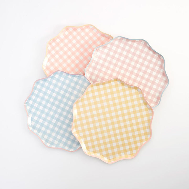 Gingham Side Party Plates x 12 party plates Gingham Side Party Plates x 12