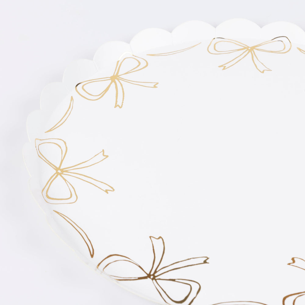 Gold Bow Large Party Plates x 8 | Meri Meri Christmas Bows party plates Gold Bow Large Party Plates x 8