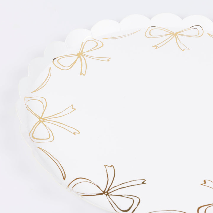 Gold Bow Large Party Plates x 8 | Meri Meri Christmas Bows party plates Gold Bow Large Party Plates x 8