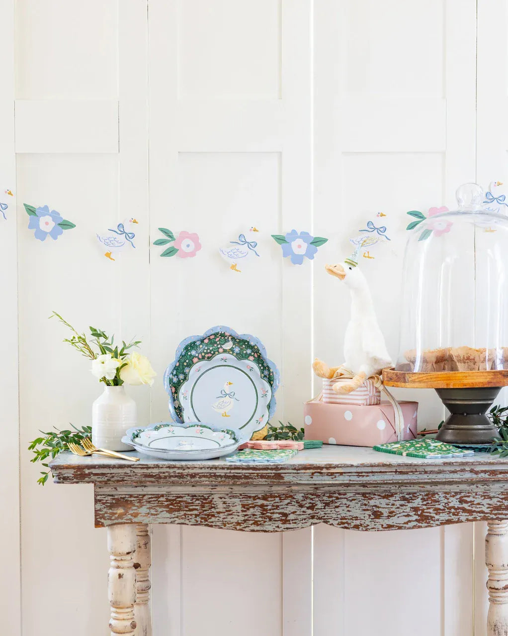 Goose Party Small Plates x 8 Disposable Plates Goose Party Small Plates x 8