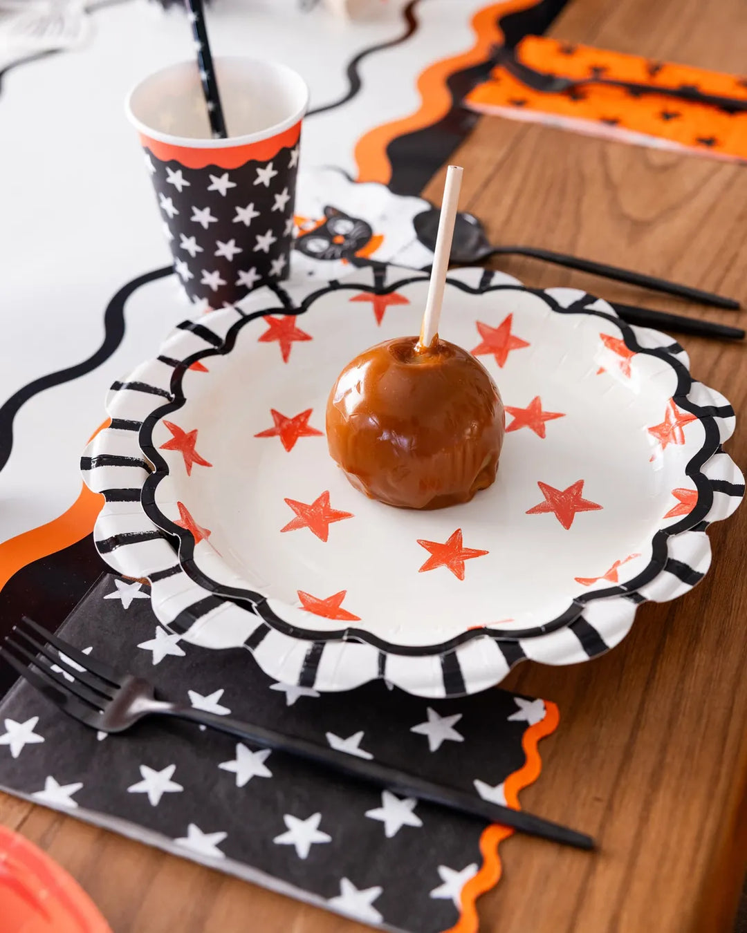 Halloween Scalloped Stars Plates x 8 - My Mind&
