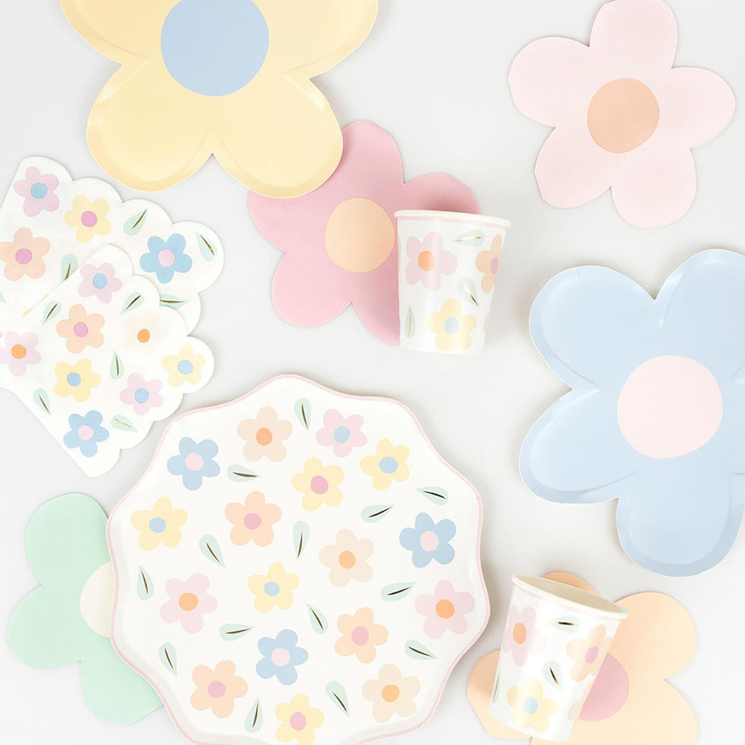 Happy Flowers Dinner Party Plates x 8 | Meri Meri party plates Happy Flowers Dinner Party Plates x 8