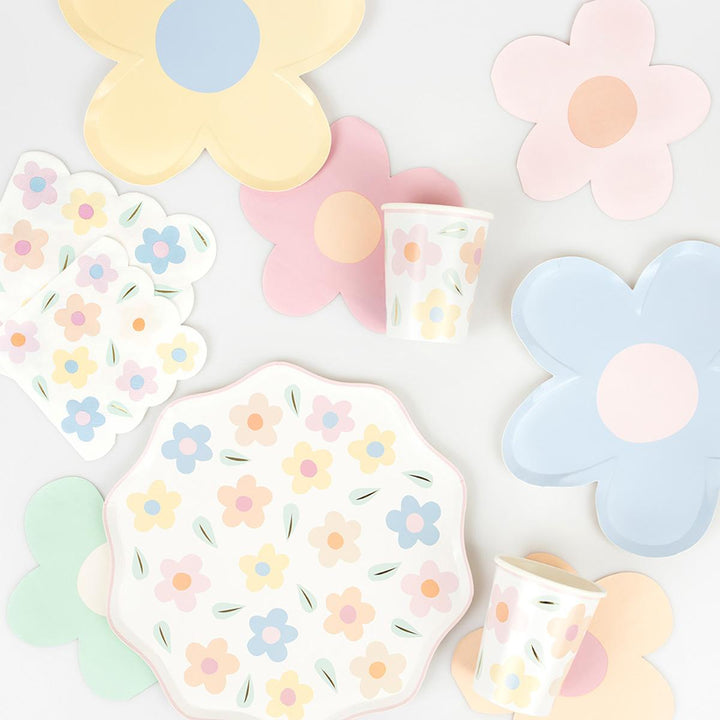 Happy Flowers Large Party Napkins x 16 | Meri Meri party napkins Happy Flowers Large Party Napkins x 16