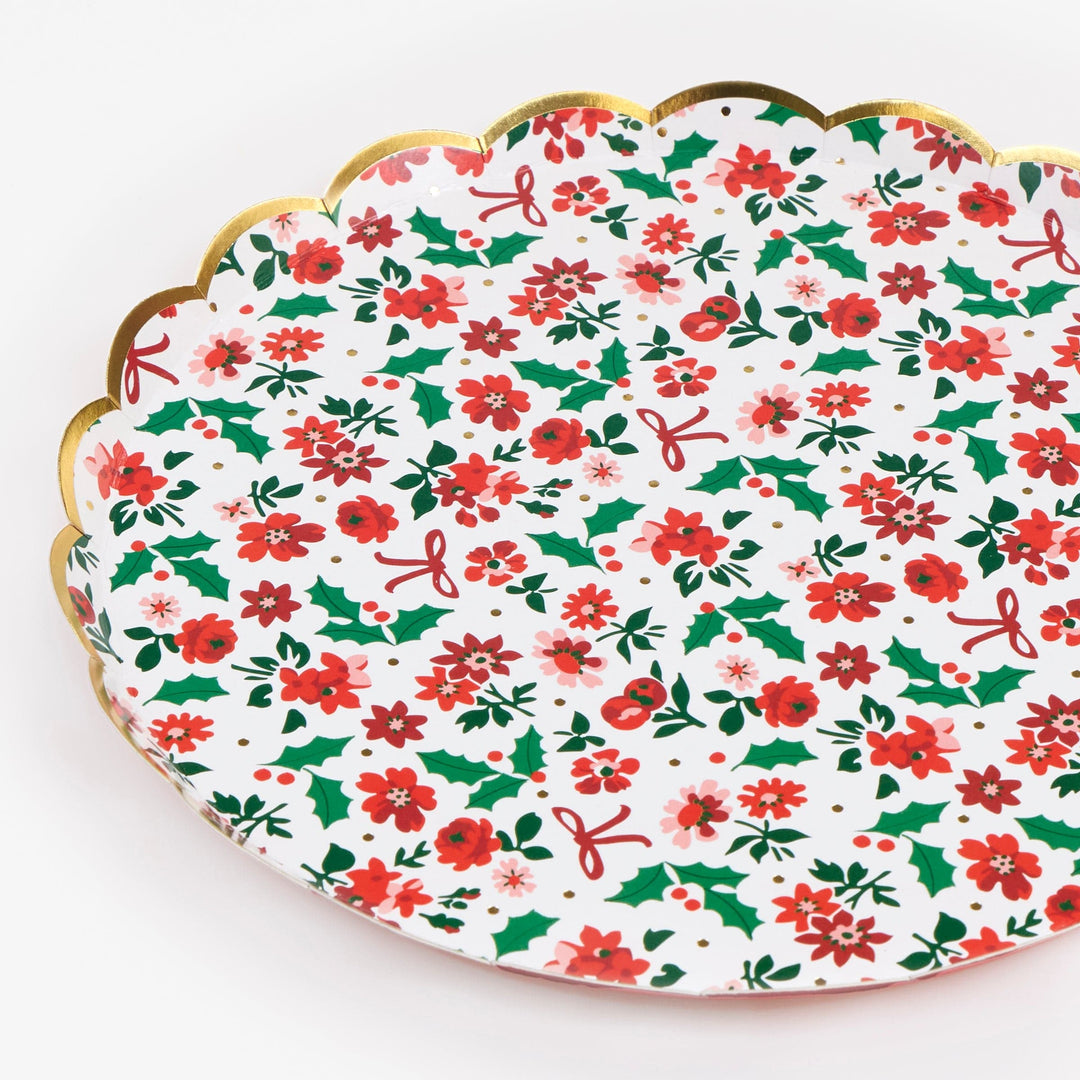 Holly Ditsy Small Christmas Party Plates x 8 | Meri Meri Christmas Table party plates Holly Ditsy Small Christmas Party Plates x 8