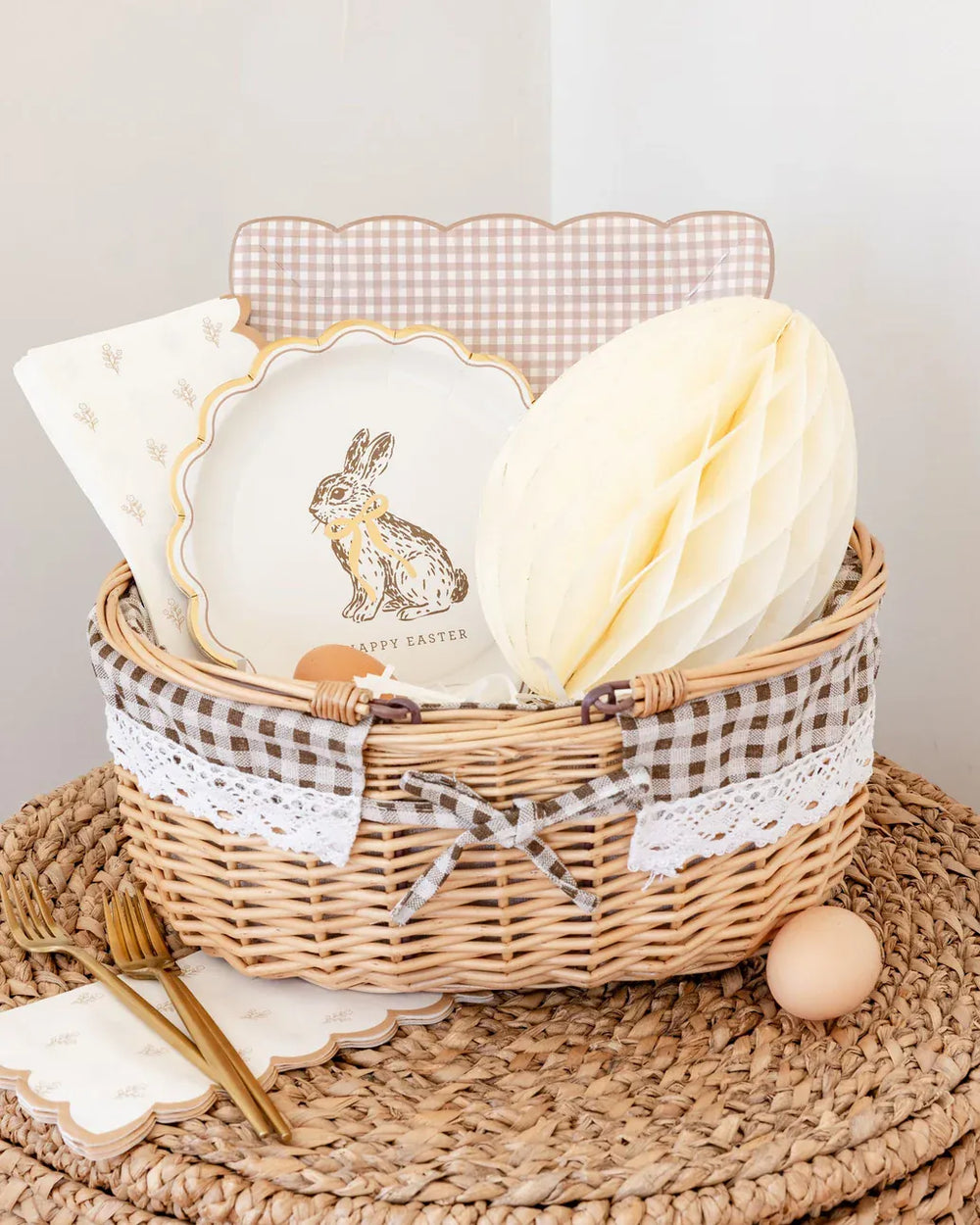 Light Brown Gingham Large Paper Plates x 8 Disposable Plates Light Brown Gingham Large Paper Plates x 8