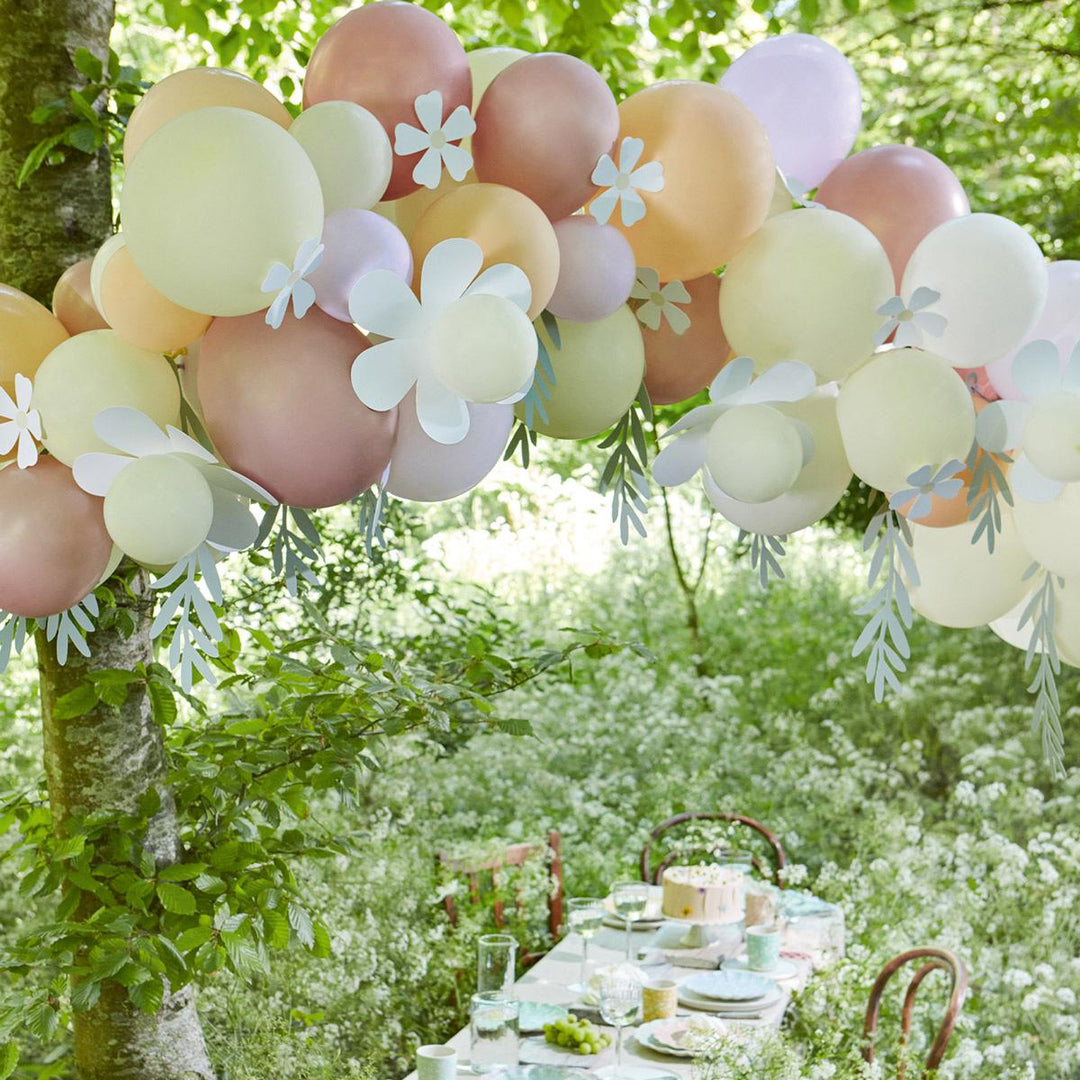 Pastel Daisy Balloon Party Garland | Meri Meri Balloons Pastel Daisy Balloon Party Garland