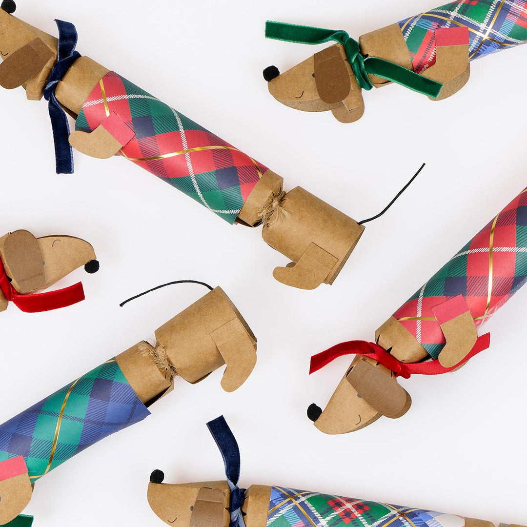 Plaid Sausage Dog Christmas Crackers x 6 | Meri Meri christmas crackers Plaid Sausage Dog Christmas Crackers x 6