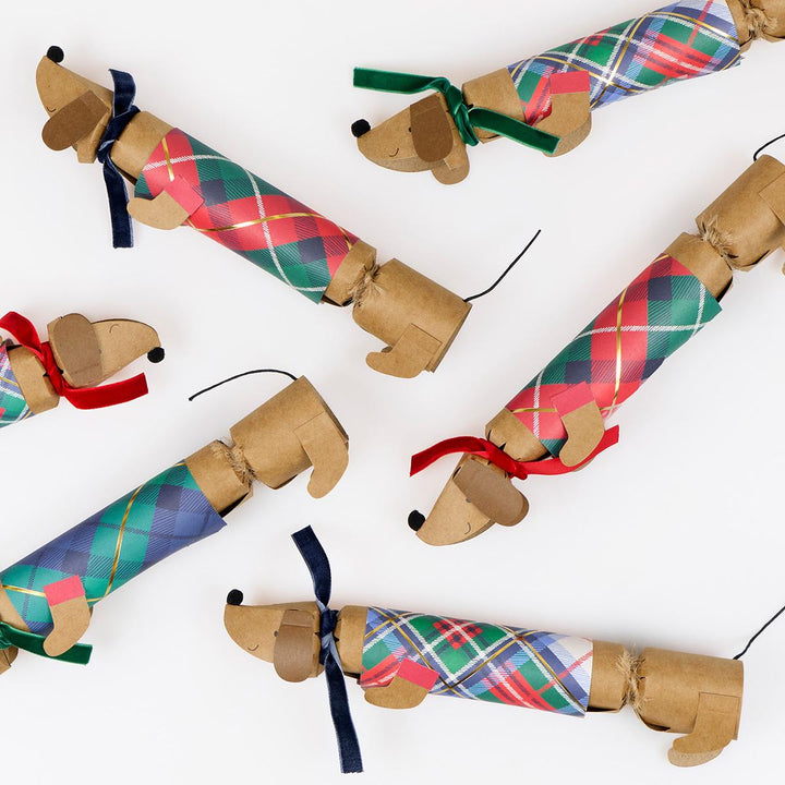 Plaid Sausage Dog Christmas Crackers x 6 | Meri Meri christmas crackers Plaid Sausage Dog Christmas Crackers x 6