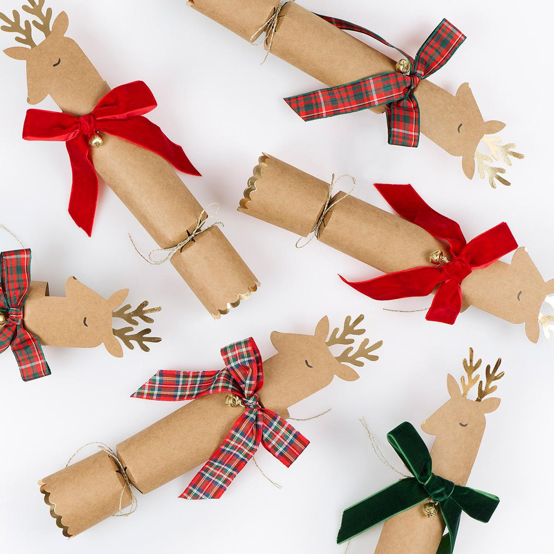 Plaid &amp; Velvet Bow Reindeer Christmas Crackers x 6 | Meri Meri christmas crackers Plaid &amp; Velvet Bow Reindeer Christmas Crackers x 6
