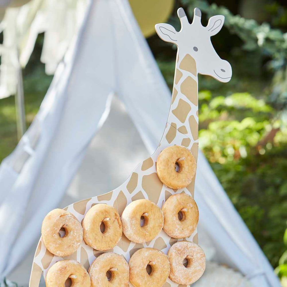 food tray Safari Party Giraffe Shaped Donut Wall