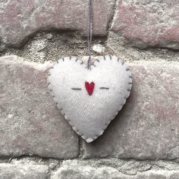 Small Embroidered Heart, Hearts and Crosses | East of India gift East of India Small Embroidered Heart - Cream / Hearts &amp; Crosses